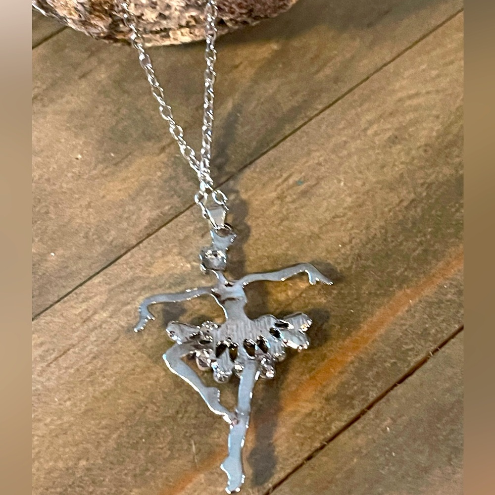 Ballet Dancer, Dancing Emerald Color Gemstones Necklace Silver Plated Ballerina - Picture 7 of 12
